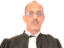 الاستاذ الشيخ ولد حندى نقيب المحامين 