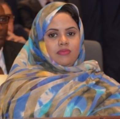 المديرة فطمة بنت محمد داحي 